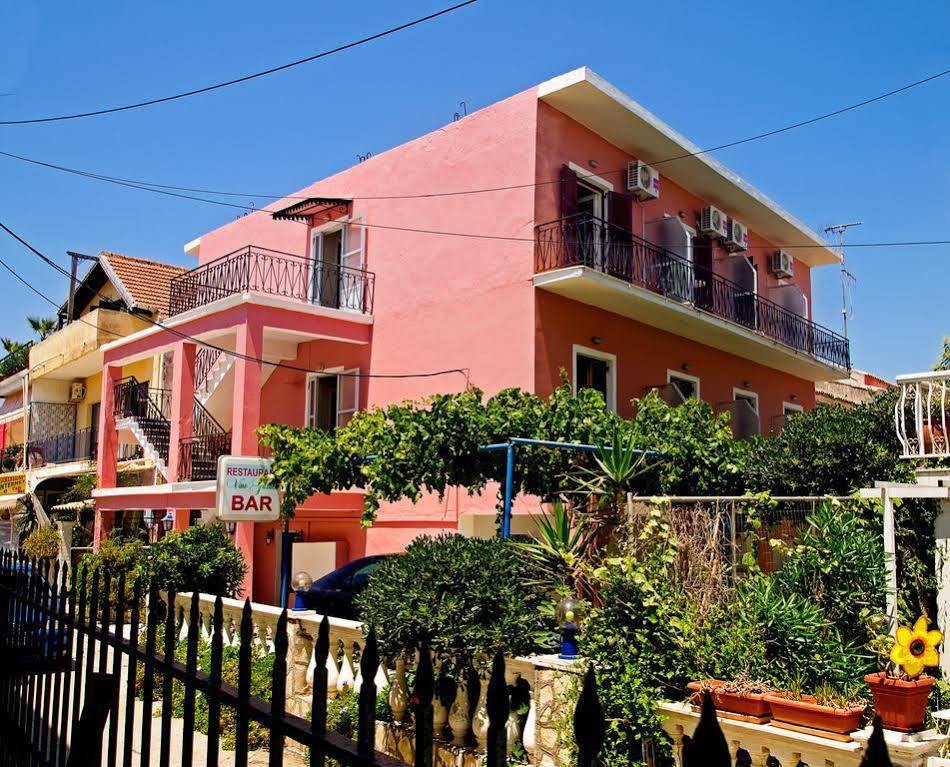 Hotel Pansion Roulis Moraitika Exterior foto